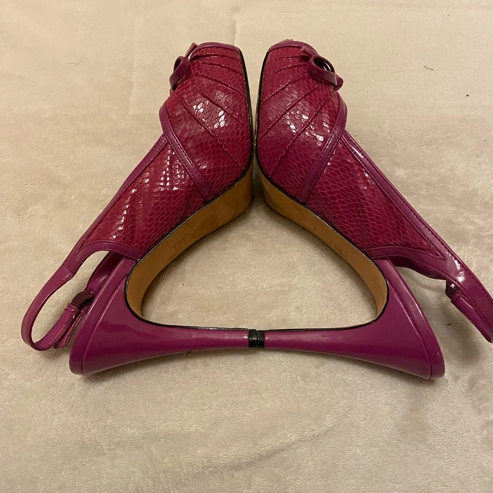 White House Black Market Fuchsia Slingback Heels